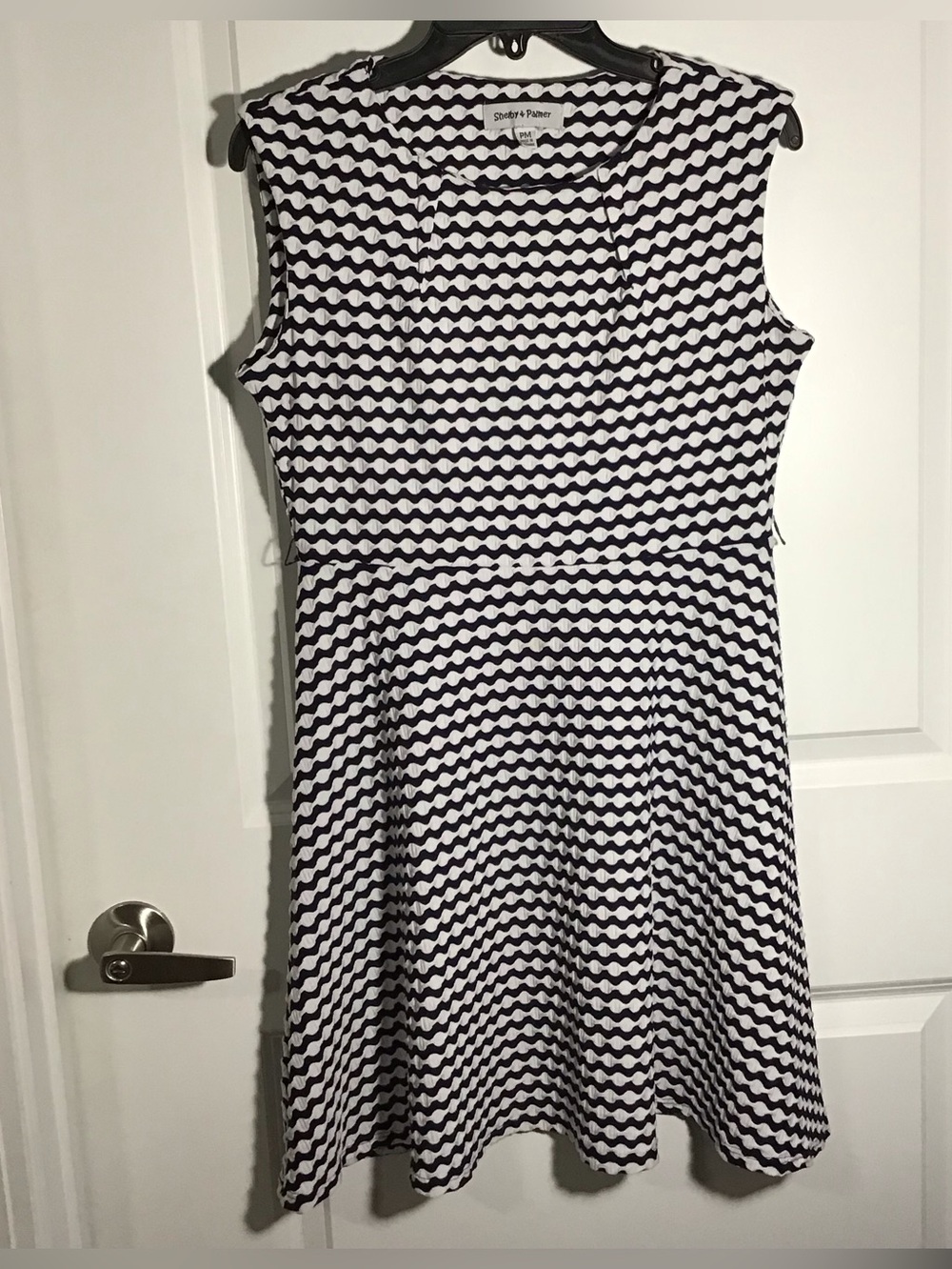 Shelby & Palmer Black and White Wave-Print Fit-and-Flare Dress PM